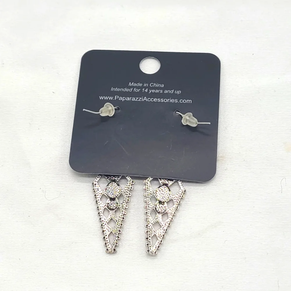 Paparazzi Black Territory Tierra Earrings NWT